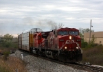 X500 chugs slowly east to take the siding for Q335